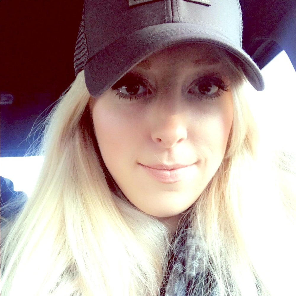 Meet your Posher, Erica